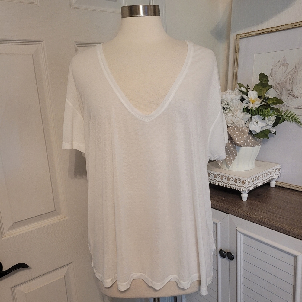 Aninie Bing Silk Deep V-Neck White Women's Tee Medium